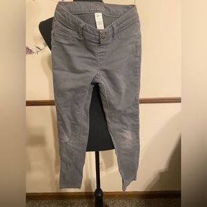 🐝NEW LISTING girls size 10 gray justice jeans